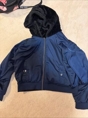 Aeropostale Large Navy Hooded Bomber Jacket w Black Faux Fur Lining Reversible